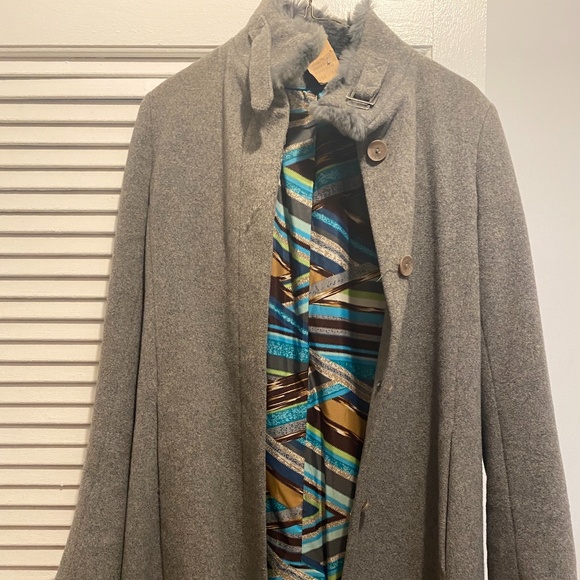 Via Spiga Wool Coat With Rabbit Collar and Fur Trim - size 8 - Picture 1 of 5